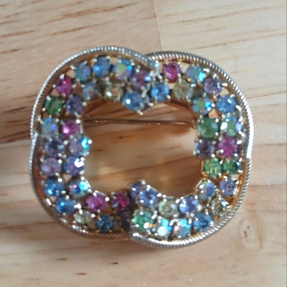 Vintage 80's Crystal Brooch Pin Encrusted Rhinestones Gold Filled Multi-Color - Picture 6 of 16
